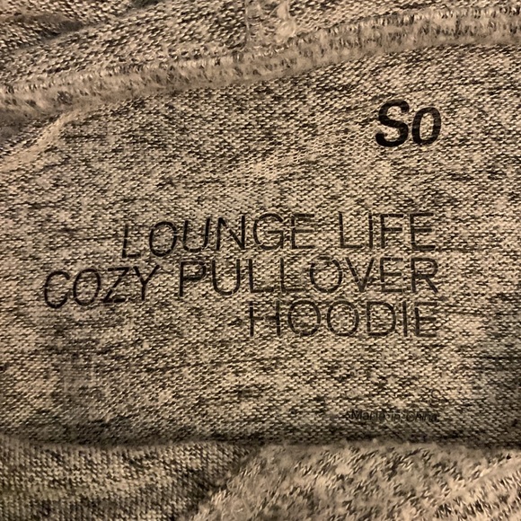 Grey thin hoodie w/ adjustable strings - Picture 3 of 3